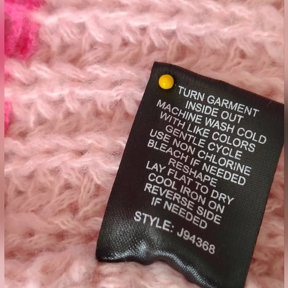 Major Label Group Pink Heart Pattern Sweater Size XL - Picture 6 of 6